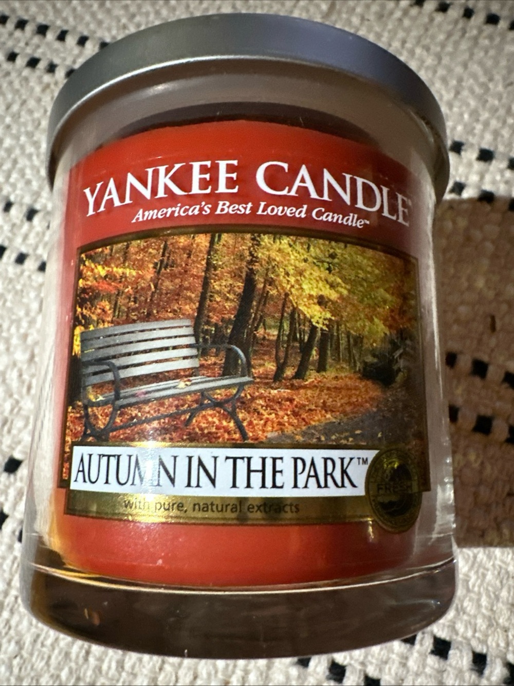 Yankee Candle Autumn in the Park Jar Candle - Red with Silver Lid